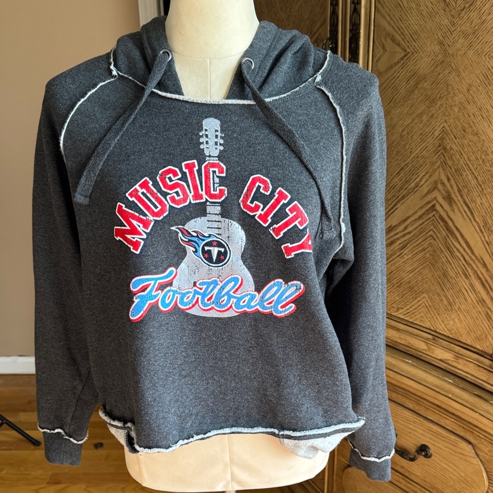 NFL team Apparel cropped hoodie with 2 pockets